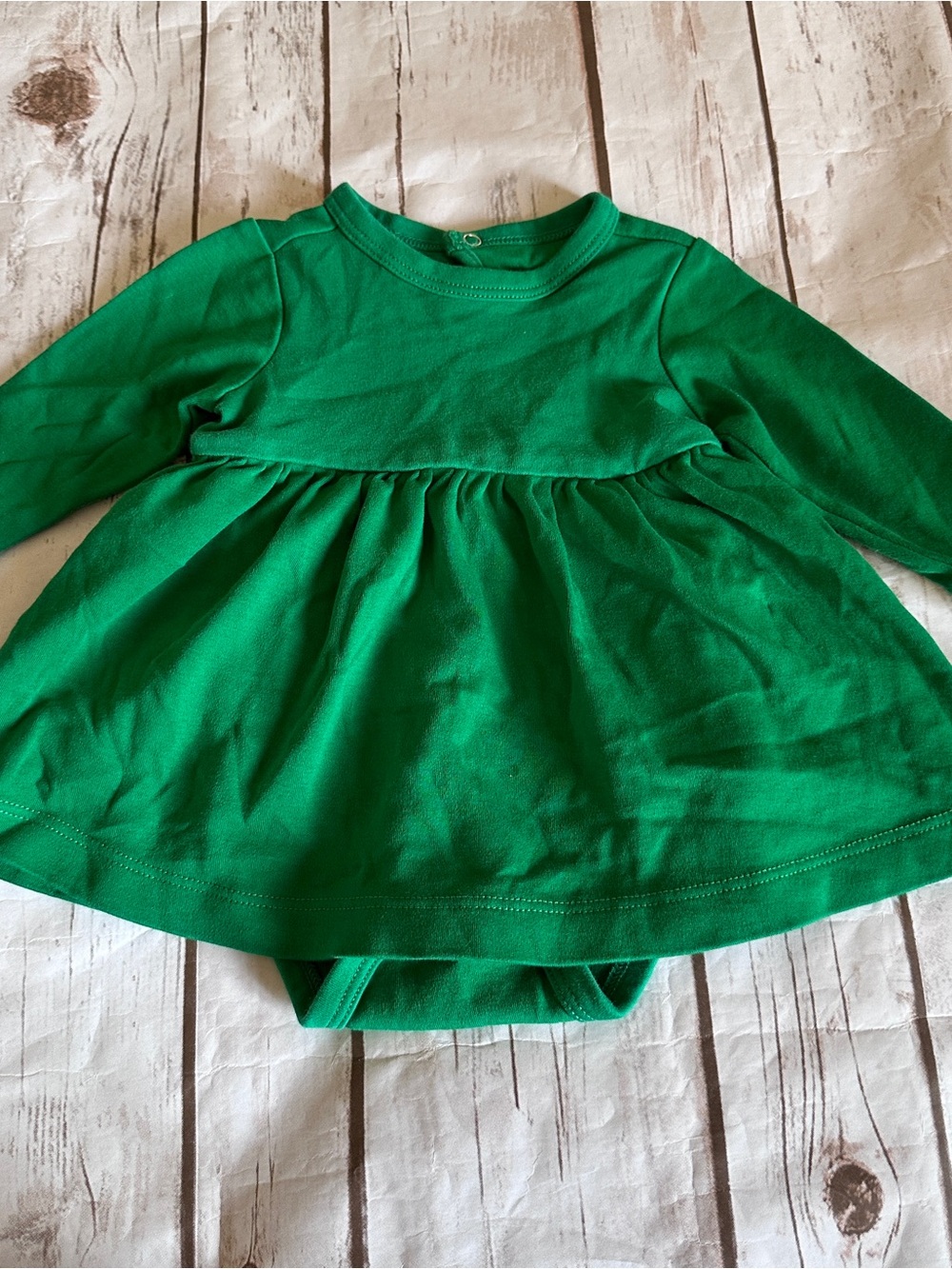 Primary Green dress with long sleeves vguc, size 0-3 months